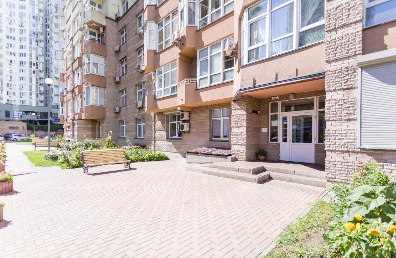 Navit Apartments With Breakfast,Near The Railway Station, The City Center, The Park Kiev Dış mekan fotoğraf