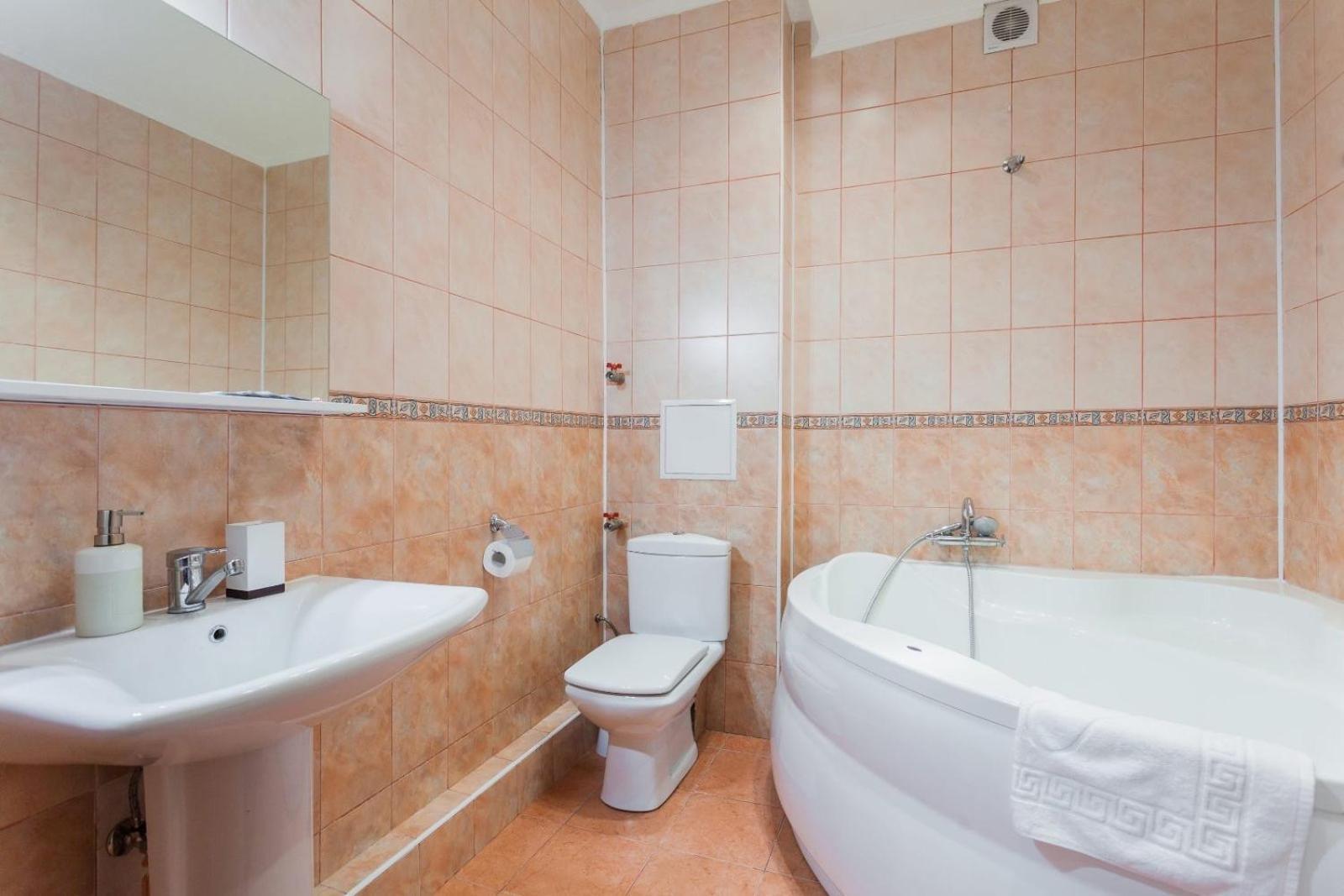 Navit Apartments With Breakfast,Near The Railway Station, The City Center, The Park Kiev Dış mekan fotoğraf