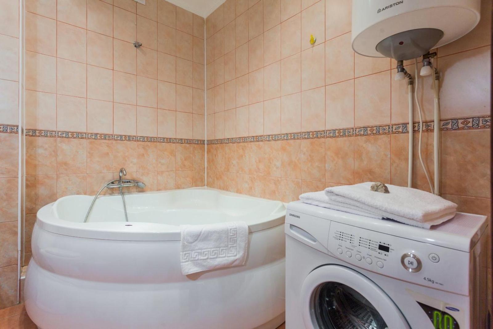 Navit Apartments With Breakfast,Near The Railway Station, The City Center, The Park Kiev Dış mekan fotoğraf